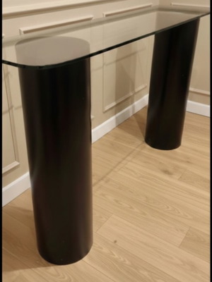 Minimal design auxiliary furniture used with glass top