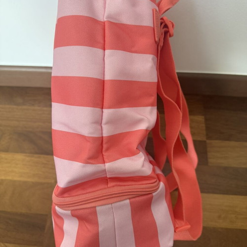 Σακίδιο Victoria's Secret με ρίγες σε ροζ και κοραλί και ψυκτικό κάτω μέρος με κορδόνι