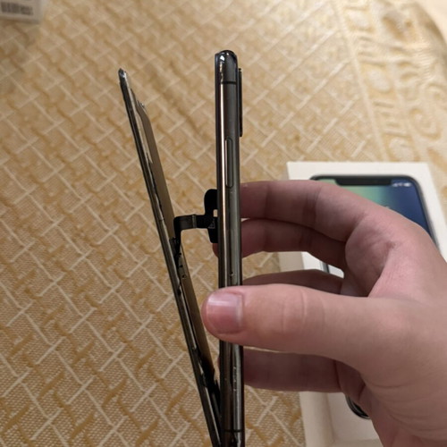Mobile phone bundle with iPhone X, Redmi Note 8 Pro, Samsung Galaxy A6 and others