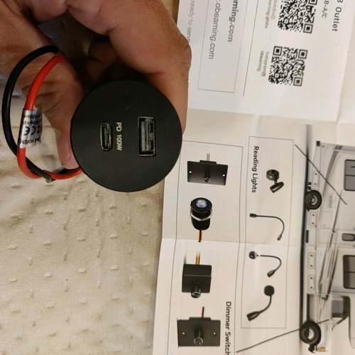 USB-C PD3.0 100W and USB-A QC3.0 18W charger new, high-speed