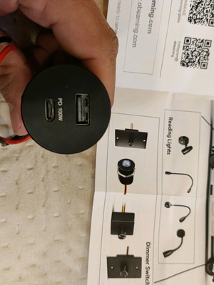 USB-C PD3.0 100W and USB-A QC3.0 18W charger new, high-speed