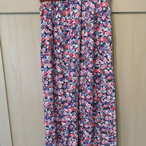 Floral skirt like new, airy with elastic and faux leather waist