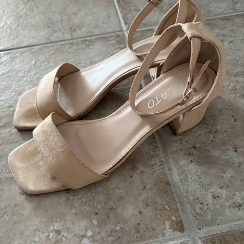 Nude sandals No Name Shoes like new, size 38, 5cm block heel