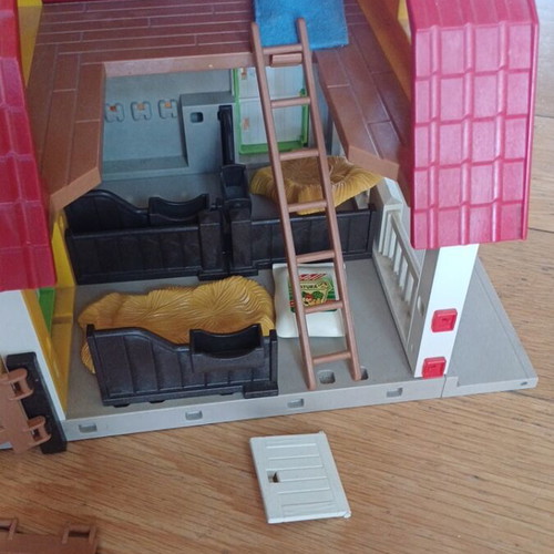 Playmobil Farm with Pony 5222 used, missing parts
