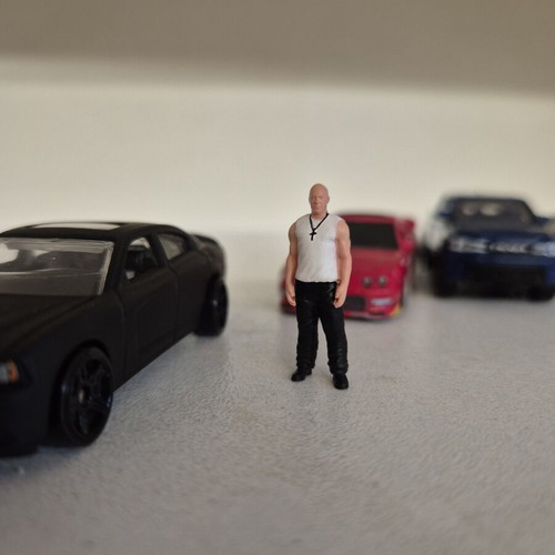Dominic Toretto 1/64 Scale Figure new