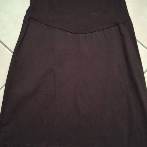 Skirt brown elastic short used