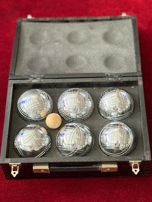 Mercedes Benz collectible pétanque game set like new, French made