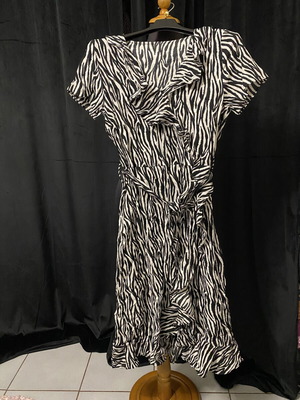 Midi Dress zebra pattern size S new, black and white