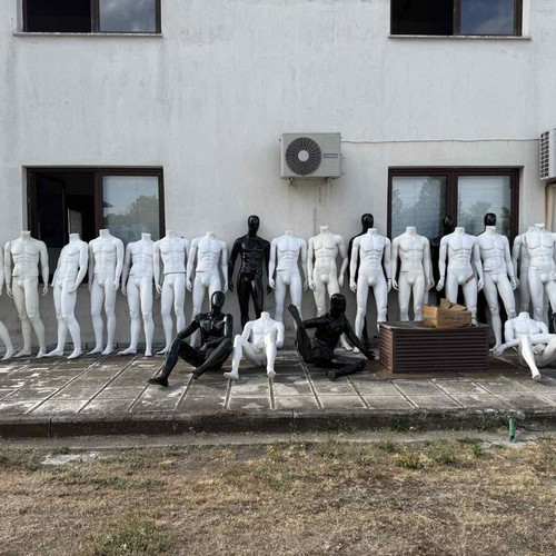 Used male display mannequins, Italian and Spanish