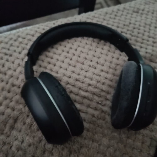 Headphones used with up to 48 hours battery life