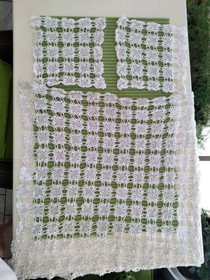 Crochet Doily Set Vintage, 3 Pieces, 1 Large 80x80 & 2 Small 30x30