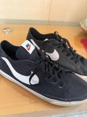 Nike sneakers used, size 43, black