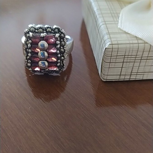 925 Victorian style ring with carving