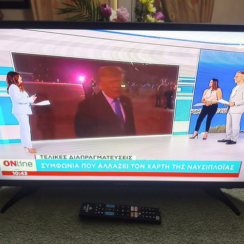 Turbo-X TXV-E3275 32" LED TV like new, HD Ready
