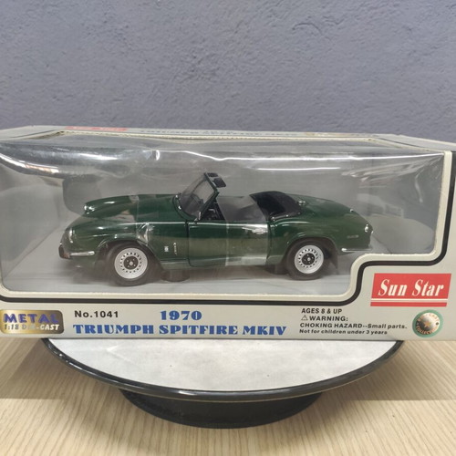 Sun Star Triumph Spitfire MKIV 1970 metal model scale 1:18 new