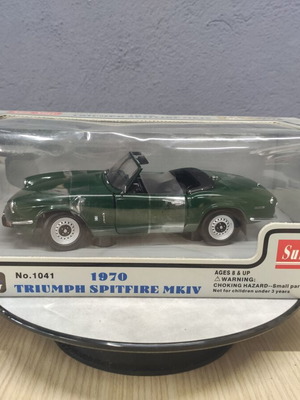 Sun Star Triumph Spitfire MKIV 1970 metal model scale 1:18 new