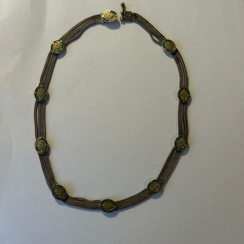 Silver 925 necklace like new, silver color