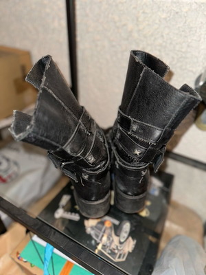 Black leather boots used, very good condition, size 38