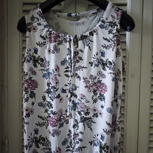 LC Waikiki Women's Sleeveless Blouse like new, white, XL