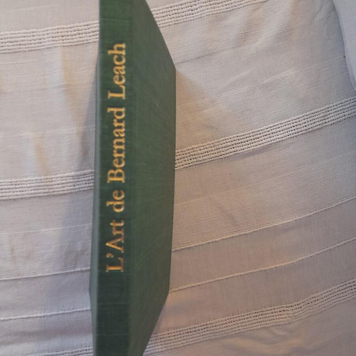 Book L'art de Bernard Leach hardcover like new, in French