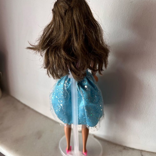 Barbie pink body & turquoise skirt doll 2002, like new