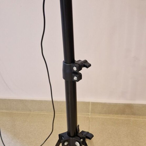 LED Grow Light BL-C80C with 4 Heads, Tripod and Timer, like new