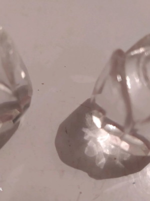Crystal rose-shaped decor