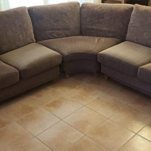 5-seat sofa like new in very good condition