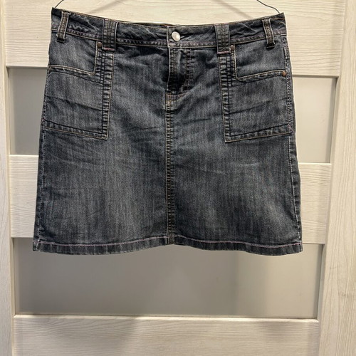 Street One denim skirt like new with pink accent stitching