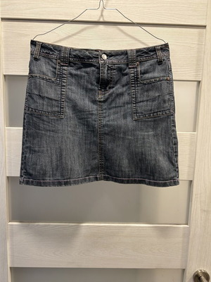 Street One denim skirt like new with pink accent stitching