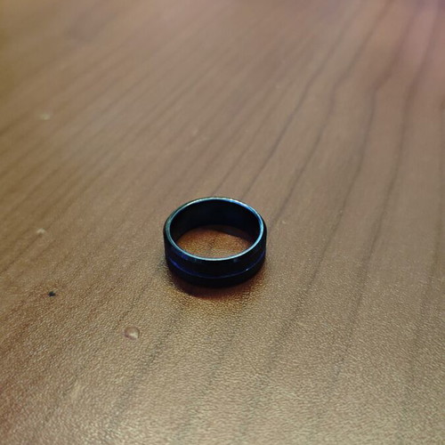 Men's ring blue and black size 10 like new