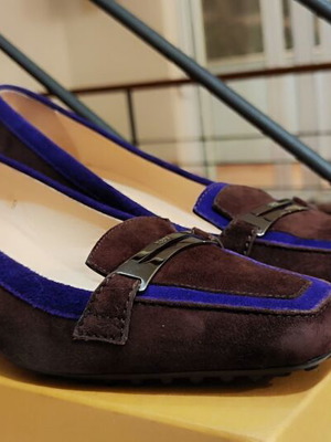Tod's suede kitten heel loafers, brown and cobalt blue, size 39