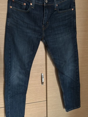 Levi's jeans 29x30, like new, blue