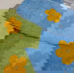 Σετ καινούριο από χαλάκι μπάνιου,κουρτίνα και πετσέτες προσώπου και χεριών. Τωρα σε χαμηλότερη τιμή.