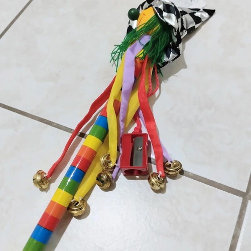 Giga pencil clown giant pencil