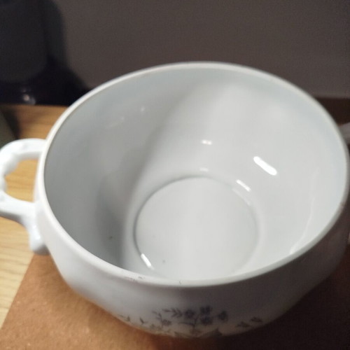 Porcelain soup tureen used, height 20 cm, width 33 cm