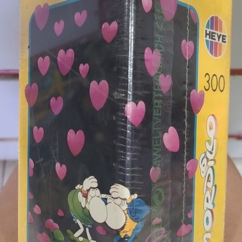 Heye 2-sided 300-piece puzzle with Guillermo Mordillo artwork