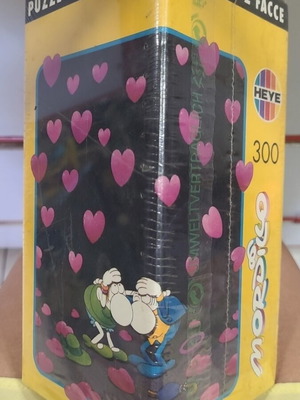 Heye 2-sided 300-piece puzzle with Guillermo Mordillo artwork