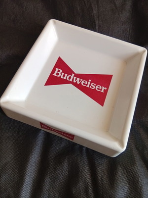 Budweiser ashtray used vintage melamine square 18x18 cm