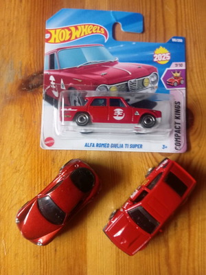 Alfa Romeo Hot Wheels set like new