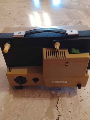 Προβολέας ταινιών Yumica 818 Dual 8 vintage μεταχειρισμένος, δεκαετία 1970-80