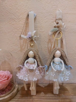 Scented candle with handmade macrame doll keychain new