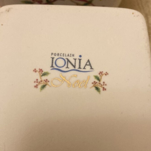 Christmas porcelain bowls Ionia Noel series like new, set of 2