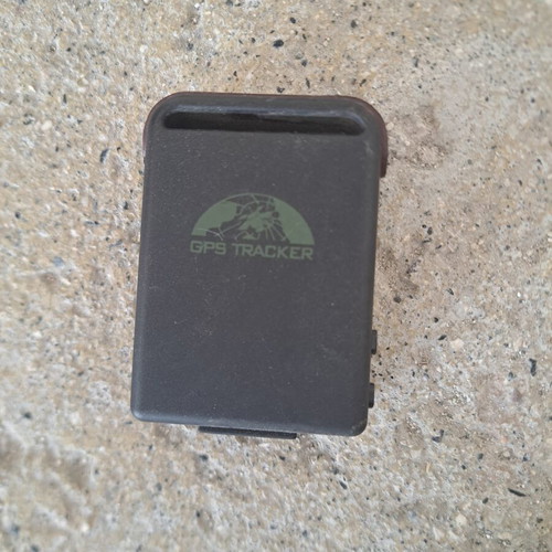Gps tracker with sim card like new