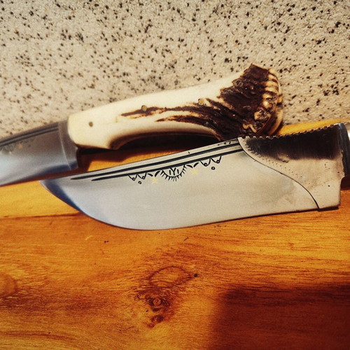 Handmade knives by Master Bai Dobri with Dulo family symbols