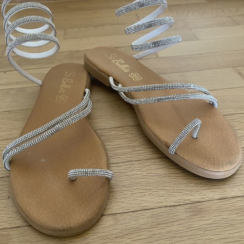 Si Belle sandals with rhinestones and ankle wrap, silver