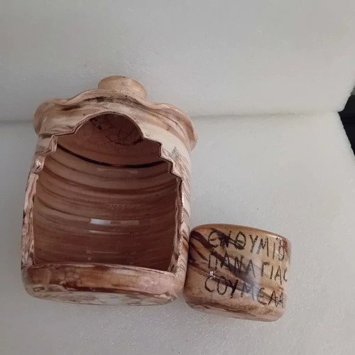 Ceramic memorial oil lamp