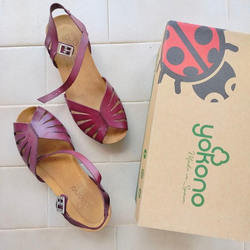 Yokono anatomical women's sandals size 39 like new, purple