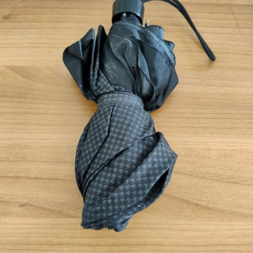 Umbrella with extension black with patterns like new
