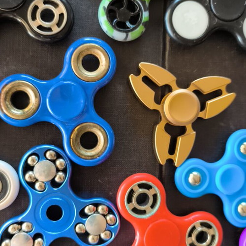 Hand Spinner gadgets pack of 15 like new, functional